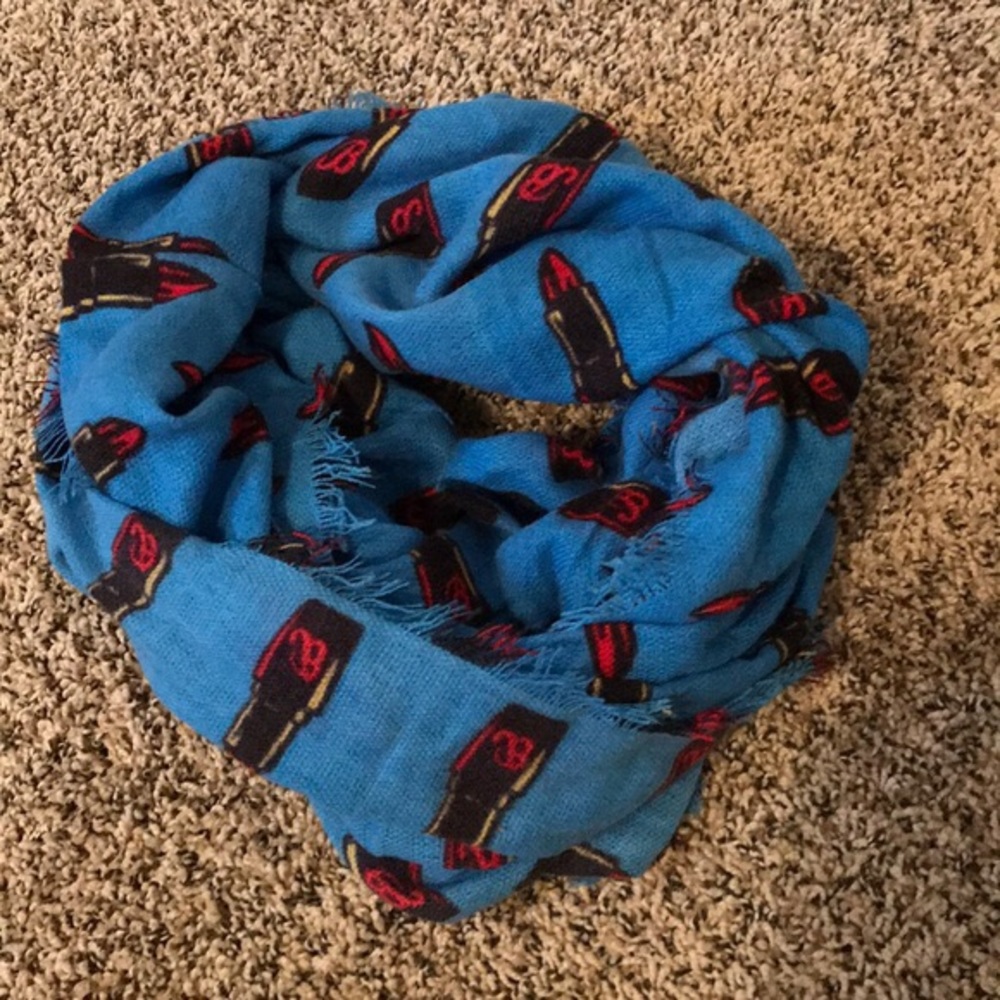 BetseyJohnson blue lipstick infinity scarf